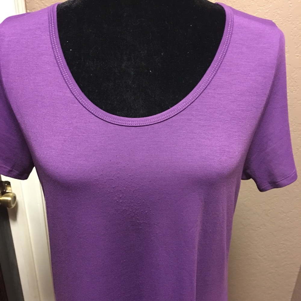 LuLaRoe Classic Tee Size Small (S)
